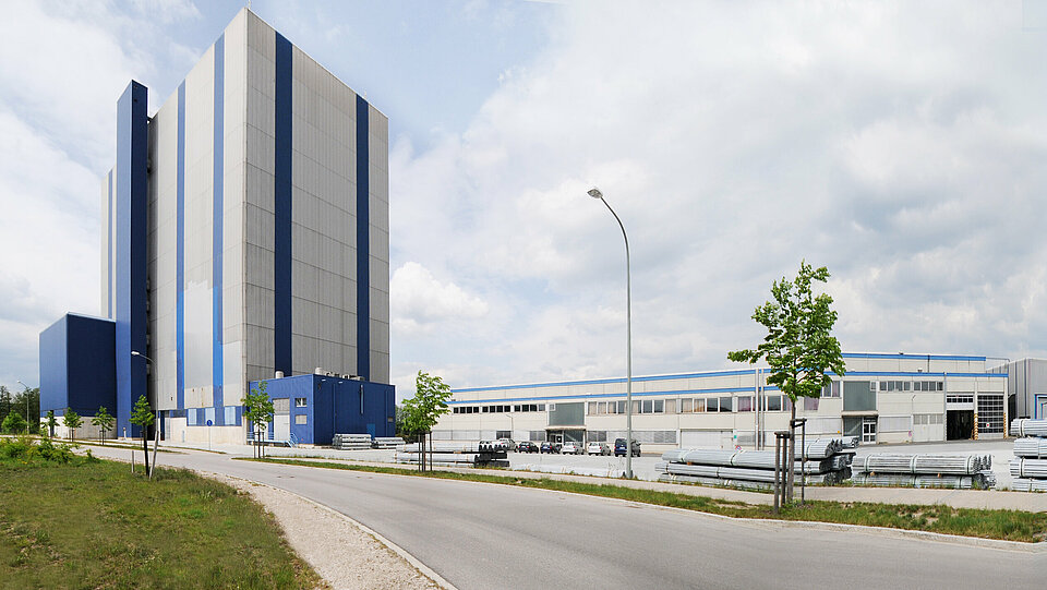 Exterior view of Rädlinger's facility in Schwandorf, Germany