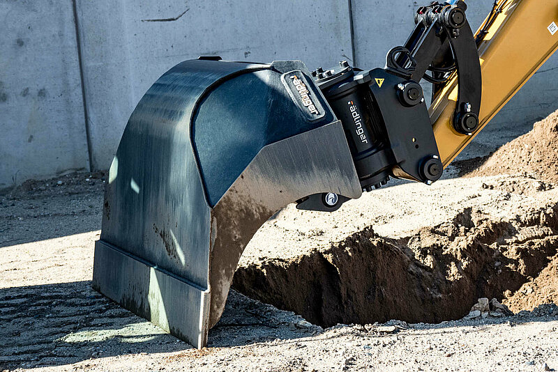 Grading Bucket with chamfered corners for clean levelling and backfilling of hard-to-reach areas