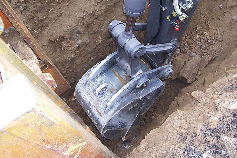 Sewer Bucket by Rädlinger in use close to conduit formwork