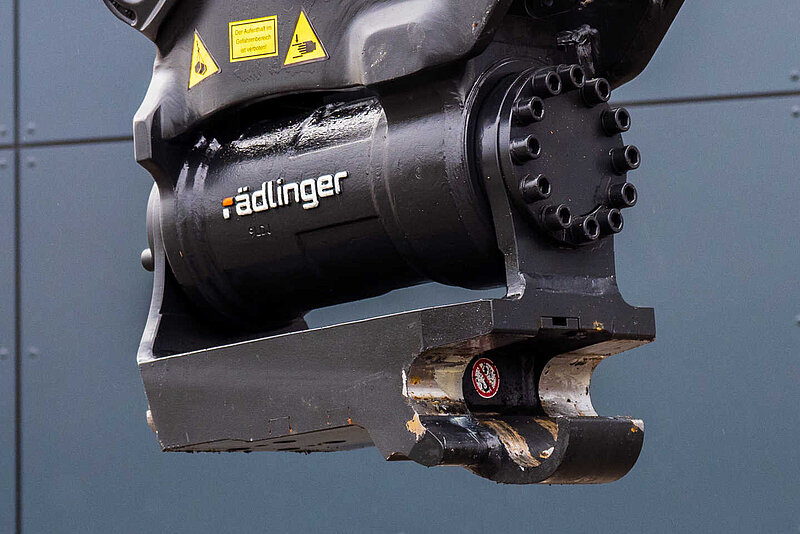  Catch hook on the Rädlinger Quick Coupler HS