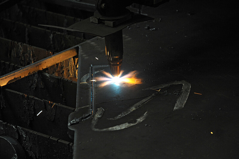 Plasma cutting of steel plates in Rädlinger's faciltiy in Cham, Germany