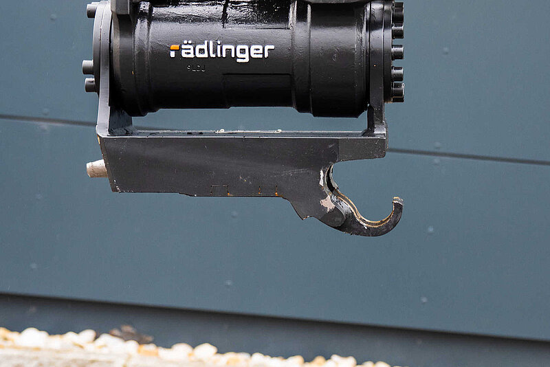 Rädlinger Quick Coupler HS in lateral profile